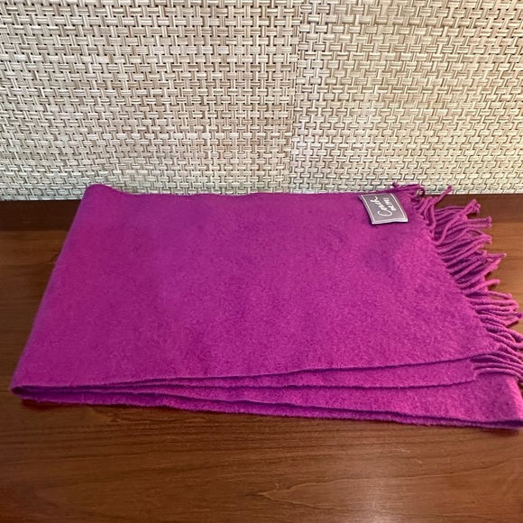 2019 Coach Fuchsia Cashmere Blend Fringe Muffler Scarf